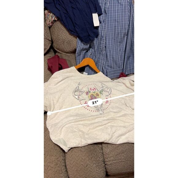 Delta Pro Weight Women's Graphic T-Shirt - Deer Skull & Sunflowers - Size 2X - Picture 6 of 6